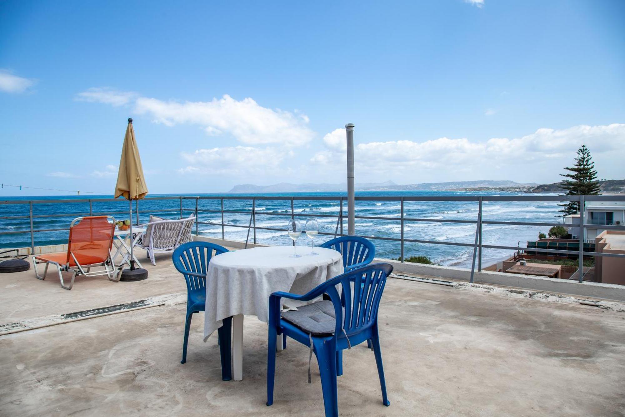 Nefeli Rooms Agia Marina Buitenkant foto