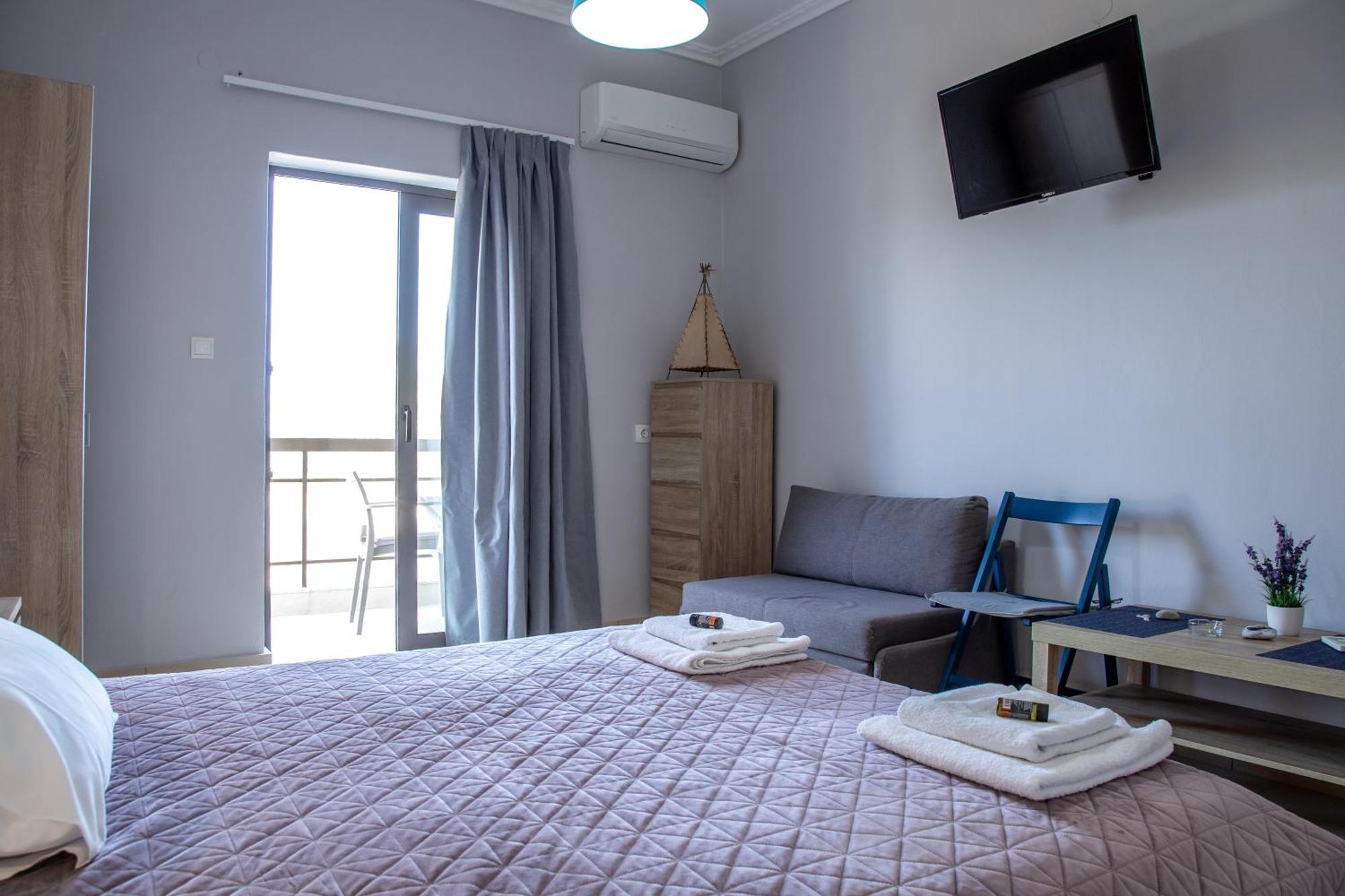 Nefeli Rooms Agia Marina Buitenkant foto