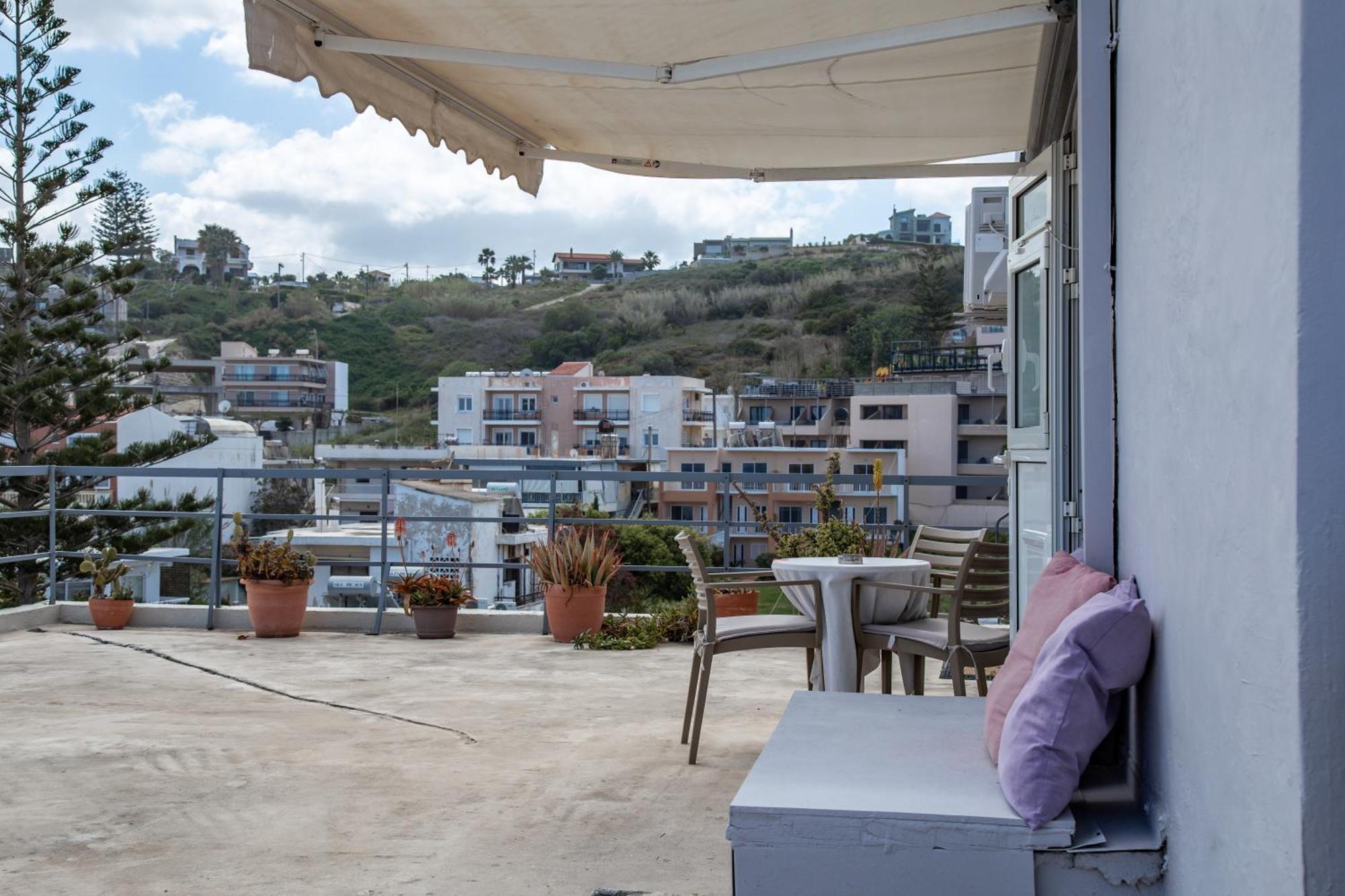 Nefeli Rooms Agia Marina Buitenkant foto