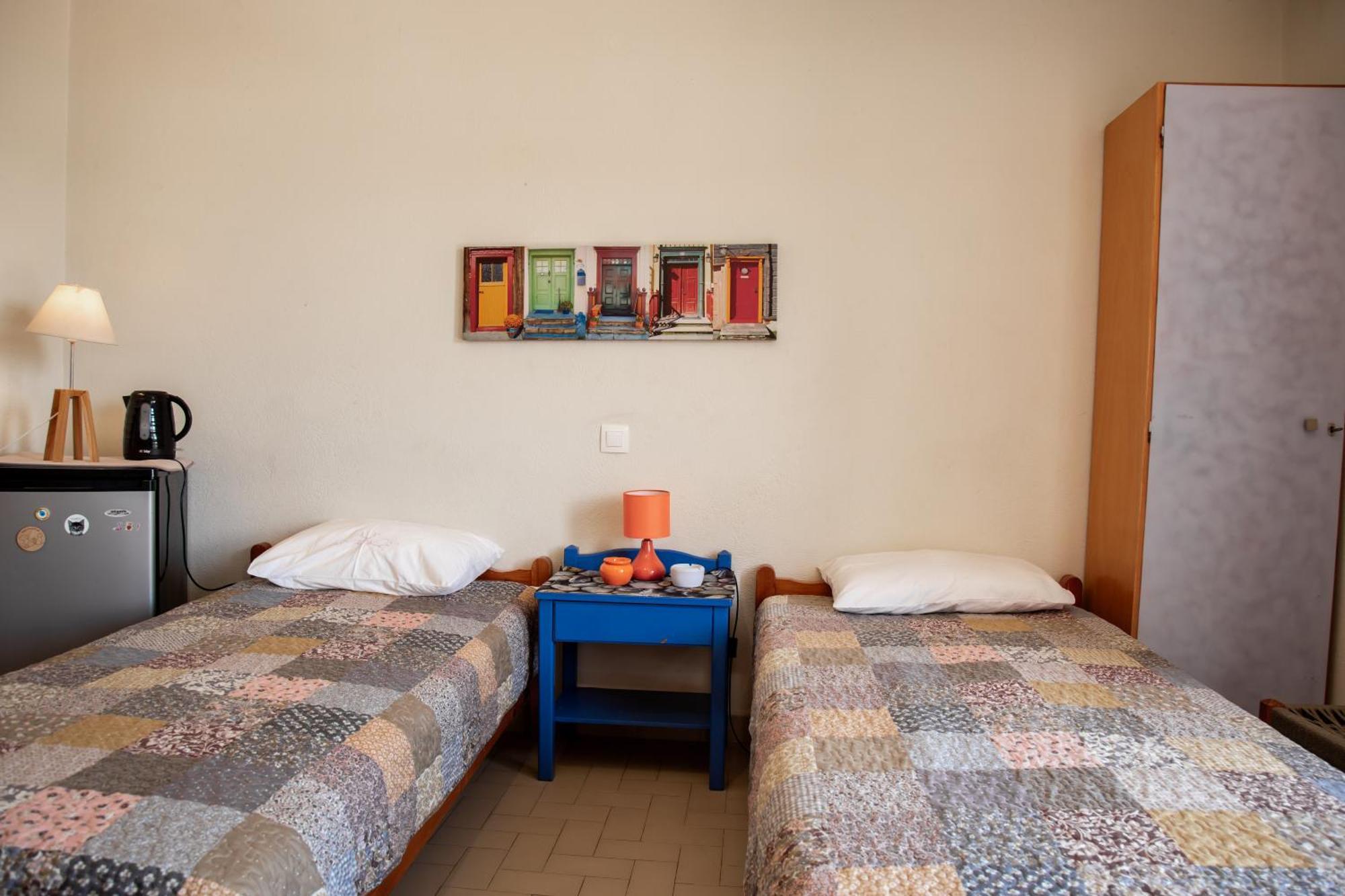 Nefeli Rooms Agia Marina Buitenkant foto