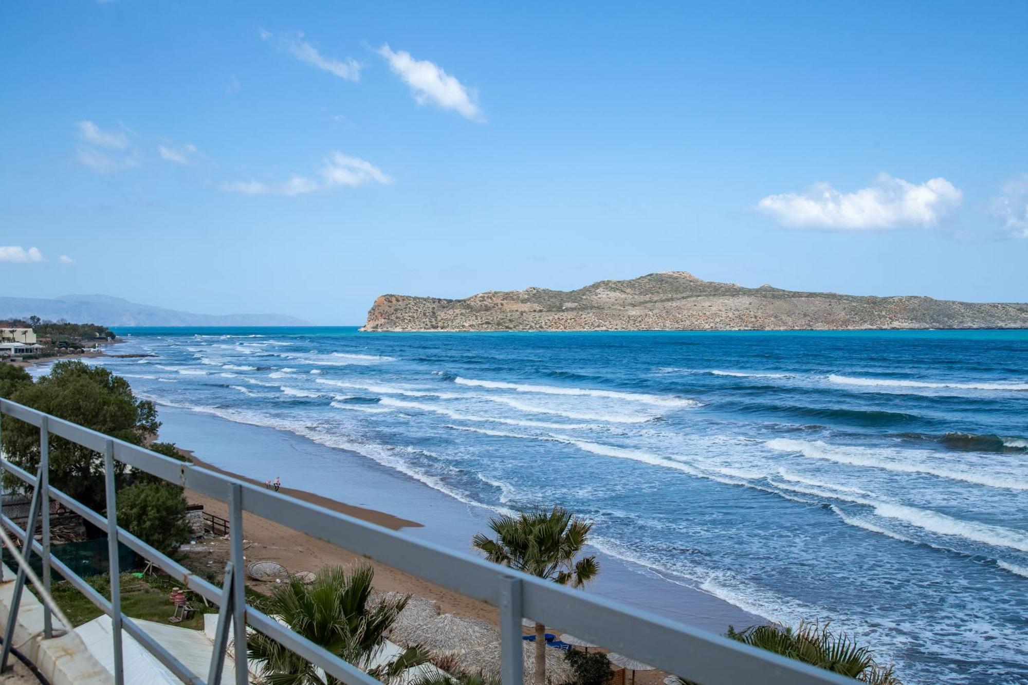 Nefeli Rooms Agia Marina Buitenkant foto