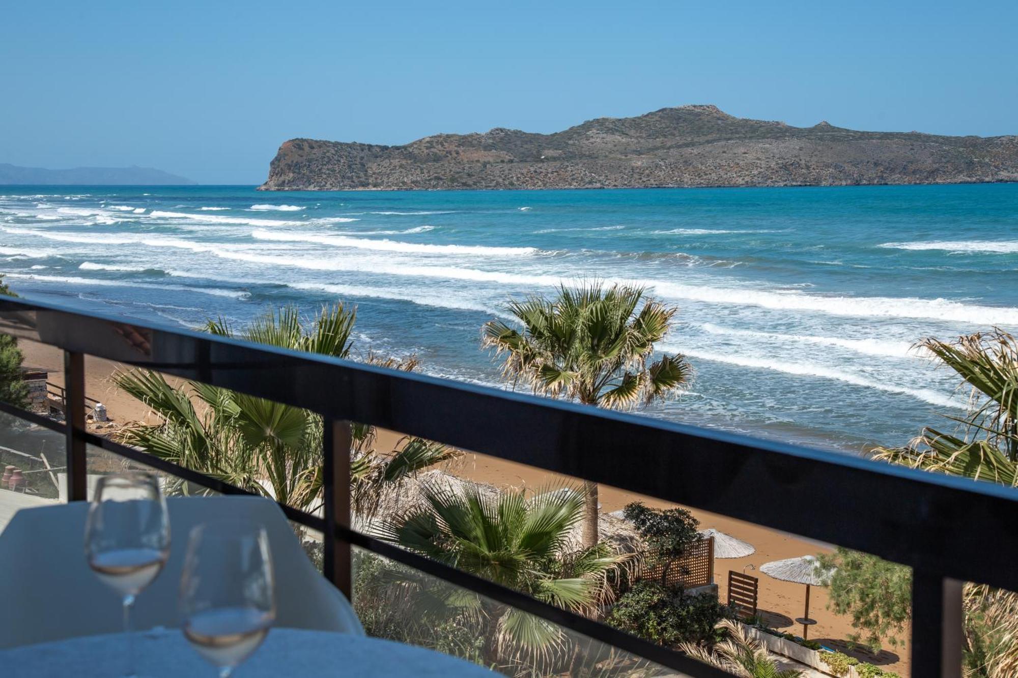 Nefeli Rooms Agia Marina Buitenkant foto